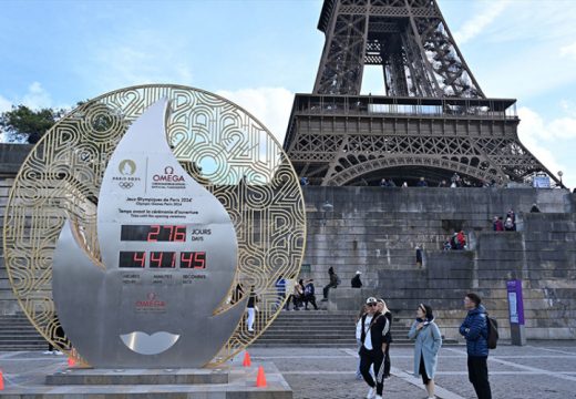 Tajmer ispred Ajfelovog tornja: Počelo odbrojavanje za Olimpijske igre u Parizu 2024.