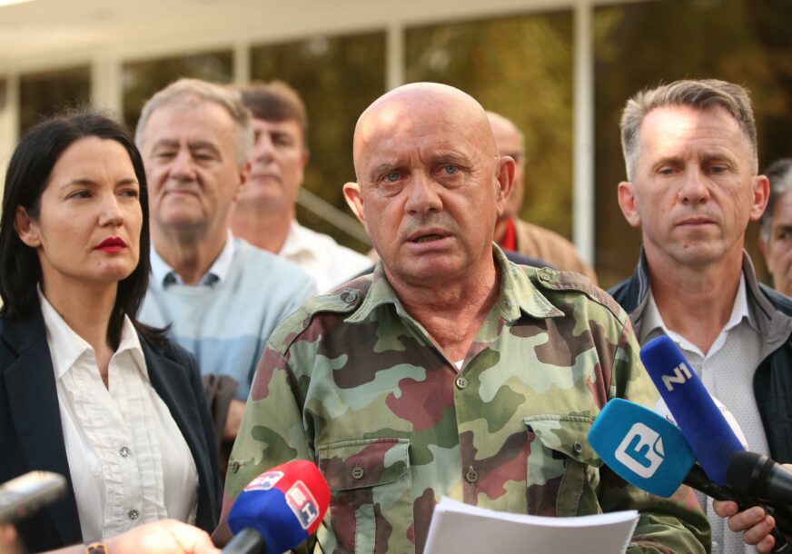 _trivi__eva_i_don__i___pozvali_gra__ane_na_narodni_protest__video_171.jpeg