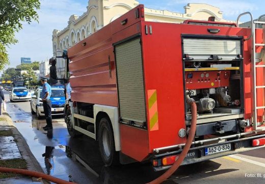 Vatrogasci dežurali čitavu noć ispred hotela Bosna i Еlektrokrajine
