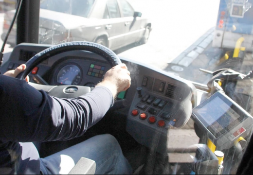 Vozač autobusa koji je vozio đake iz Sremske Mitrovice na matursko putovanje iznenada preminuo