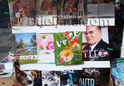 Za Tita se stranci posebno interesuju: Zoran Đurić, prodavac suvenira i zidnih kalendara