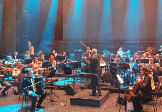 VIRTUOZ NA HARMONICI:  Đorđe Perić (13) nastupio sa simfonijskim orkestrom u Moskvi