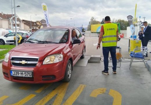 „Bezbjedna vožnja u zimskim uslovima“: Besplatna kontrola vozila u Bijeljini u okviru republičke kampanje