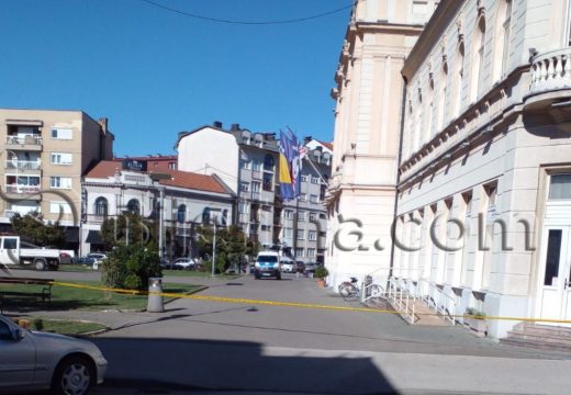 POLICIJA NA NOGAMA: Evakuisane zgrade sudova i Gradske uprave u Bijeljini