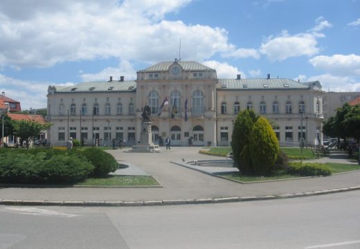 Bijeljina: Kasne plate zaposlenima u Gradskoj upravi