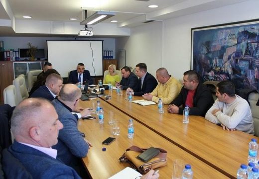 Usaglašen iznos podsticaja: Minić održao sastanak sa predstavnicima ratarskog sektora (Foto)