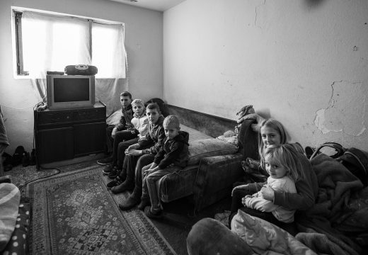 Pomozimo i upalimo plamen nade: Teška životna priča Stanka, Dragane i njihovo sedmoro djece