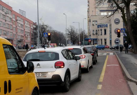 JEDAN OD GLAVNIH UZROKA ZAGAĐENOSTI: Poznato kolika je prosječna starost vozila u BiH