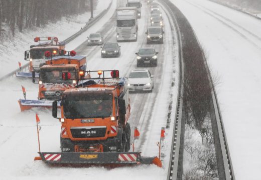 Njemačku okovao snijeg: Haos na putevima, više ljudi stradalo