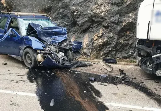 Saobraćajna nesreća u Crnoj Rijeci: Dijete poginulo u sudaru, povrijeđena cijela porodica!