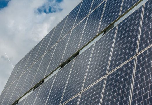 Velika Plana: Počela da radi prva fabrika solarnih planela u Srbiji