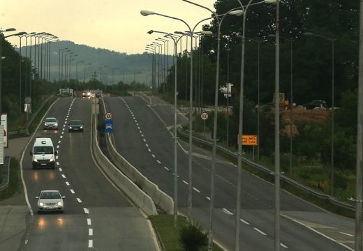 Iz Auto-moto saveza Srpske pozivaju vozače na oprez: Zbog niske temperature moguća poledica, kao i odroni na putevima