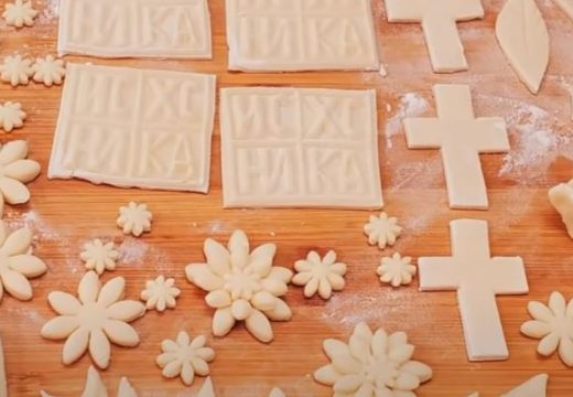 Trik zbog kojeg zadržavaju bjelinu i poslije pečenja: Kako napraviti slavske ukrase da izgledaju fantastično (Video)