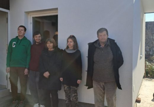 Patkovača: Petočlana porodica Novaković uselila u novi dom (Foto)