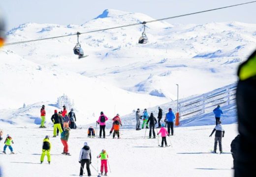 Snijeg vratio u život i olimpijsku ljepoticu: Na Jahorini ponovo u funkciji šestosjed “Trnovo”