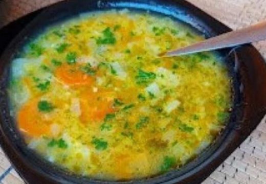 Savršena u borbi protiv prehlade: Recept za super zdravu čorbu (Video)