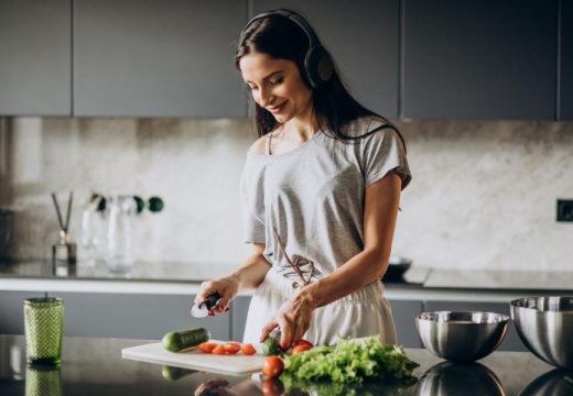 Jedan sastojak će vam pomoći: Kako da uklonite neprijatan miris od kuvanja u kući