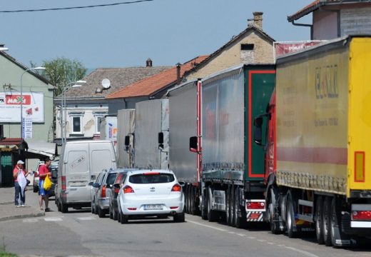 AMS RS: Gužve na više graničnih prelaza