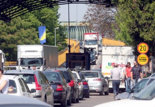 Vozači “naoružajte se” strpljenjem: Pojačan intenzitet saobraćaja na više graničnih prelaza u BiH