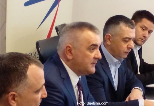 Ministar Savo Minić u Bijeljini:  Obezbijeđeno još četiri miliona KM za saniranje štete u svinjogojstvu