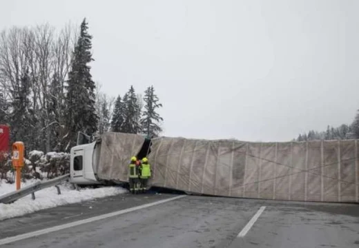 Težak udes vozača iz BiH: Šteta veća od 120.000 KM