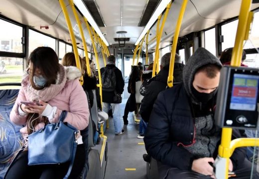 “Ako je trudna nije bolesna”: Beograđanka na društvenim mrežama pokrenula rat oko ustupanja mjesta u autobusu