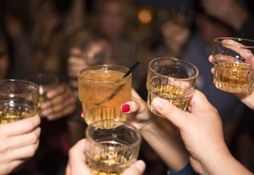Jedna čašica ili više: Istraživanje otkrilo u kojoj zemlji mladi najviše piju alkohol