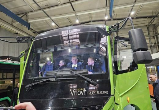 Besplatan prevoz za đake i studente: Dodik obećao električne autobuse za 10 gradova, Banjaluka jedan dobija (Foto/Video)