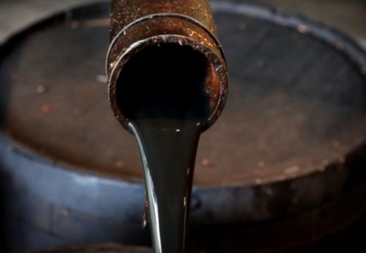Stručnjaci upozoravaju na potencijalne velike skokove: Bliskoistočni sukobi podižu cijene nafte