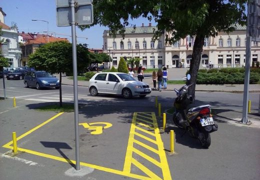 “Kolosi” Bijeljina: Pooštriti kazne za uzurpaciju parkinga za invalide