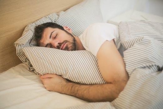 Na ovaj način spavanje je udobnije: Ove poze za spavanje spriječavaju bol u leđima