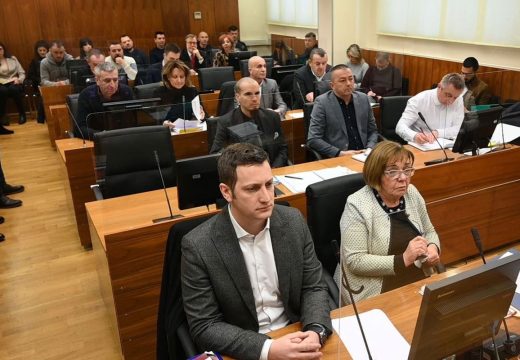 Korona ugovori: Temperatura odgodila suđenje Zeljkoviću