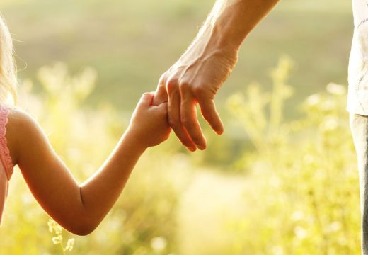Izmjene Porodičnog zakona RS: Registar za usvajanje djece skraćuje put od bezbroj koraka