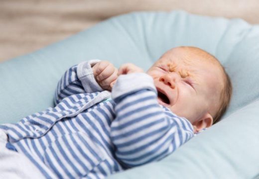 Evo šta treba uraditi: Šta može pomoći pri ublažavanju grčeva kod bebe?