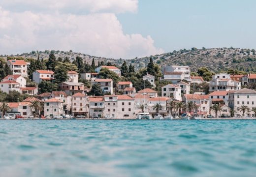 Ljetovanje u Hrvatskoj košta kao u Dubaiju: O izboru lokacije za odmor dobro razmisliti