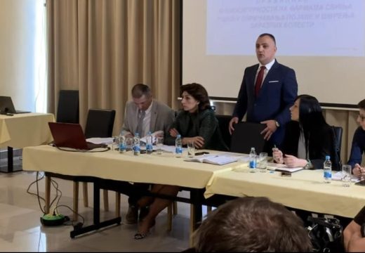 Regionalno-edukativni sastanak: Ministarstvo poljoprivrede RS organizovalo u Bijeljini sastanak o pravilnicima o biosigurnosnim mjerama (Video)