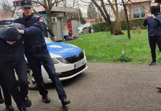 Akcija “Ulog”: Poreski inspektori uhapšeni zbog mita predati Tužilaštvu (Video)