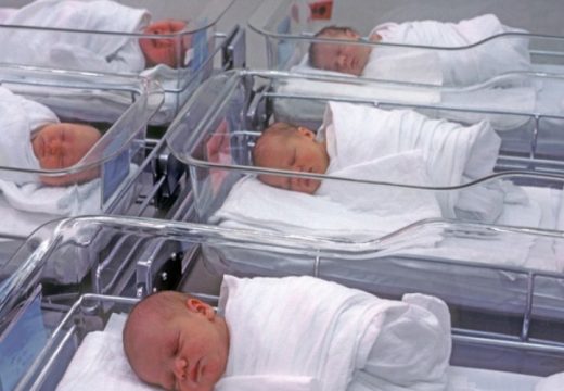 Sunčano jutro još ljepše uz vijesti iz porodilišta: U Srpskoj na svijet stigle 32 bebe
