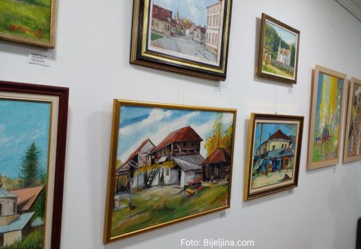 Likovno umijeće lozničkih umjetnika: Izložba radova likovne grupe N8 KUD “Karadžić” Loznica u Bijeljini (Foto)