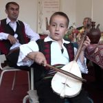 Vjerni čuvar narodnih običaja: Mladi guslar Lazar čuva tradiciju