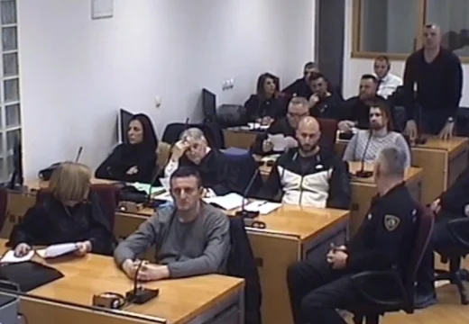 Skaj poruke: Railić nabavljao marihuanu od Dušana Lovrenovića (Video)