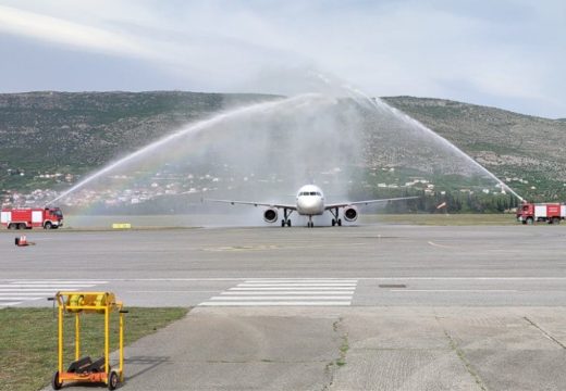 Let traje oko 50 minuta: Uspostavljena linija Beograd-Mostar nakon 33 godine (Video)