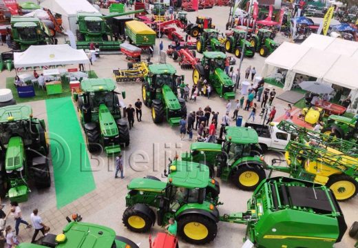 Traktor “John Deere” glavna sajamska nagrada:  Kompanija „KITE” DOO na 91. Novosadskom sajmu poljoprivrede (Foto)