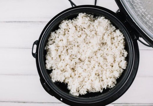 Pripremite ukusno jelo Postoji jedan tajni sastojak za savršeno kuvanu rižu