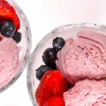 Poslastica koju je vrlo lako napraviti: Sladoled od grčkog jogurta i jagoda koji ćete pripremati cijelo ljeto