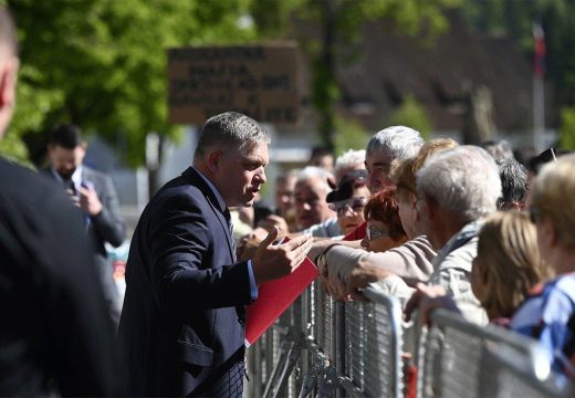 Mediji: Fica upucao poznati slovački književnik (Foto)