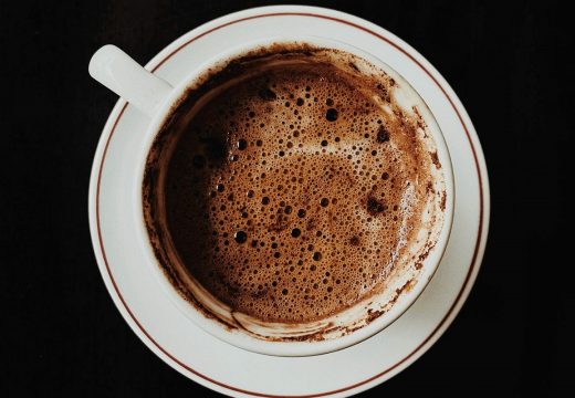 Zašto ne treba piti kafu odmah poslije jela