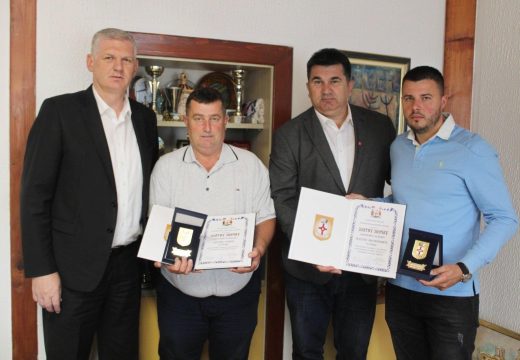 Lopare: Mladenu Milovanoviću i Draganu Lukiću dodijeljene zlatne značke
