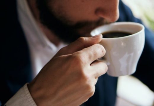 Koji je njajbolji način da je pripremite: Kako ispijanje kafe svakog jutra utiče na zdravlje crijeva
