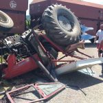 Modriča: Teretni voz naletio na traktor koji se prevrnuo (Foto)